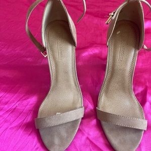 Merona beige high heels